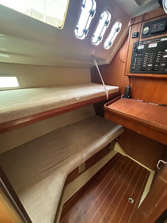 1993 Hunter Legend 43 Photo 18 of 42