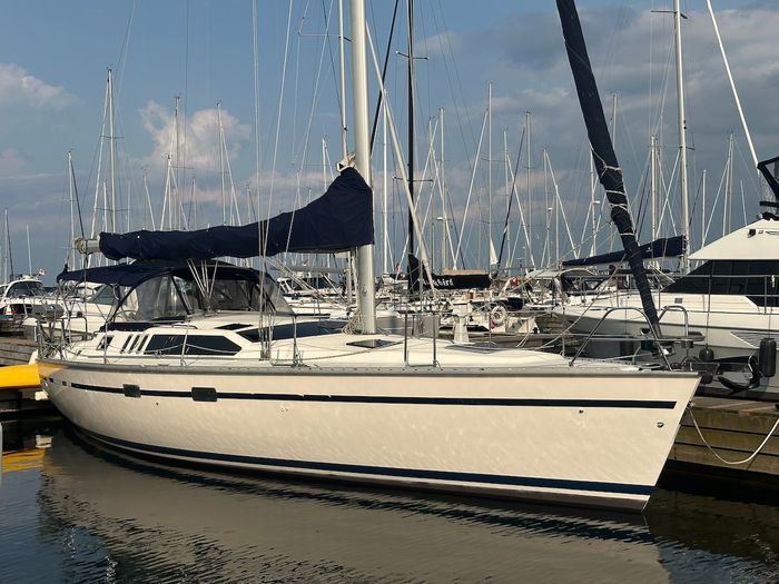 1993 Hunter Legend 43 Photo 1 of 42