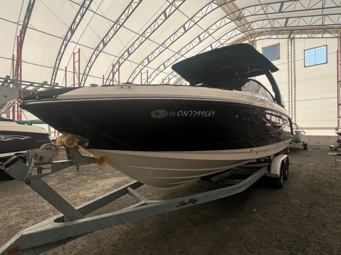 2016 Sea Ray SLX 280 Photo 6 of 25