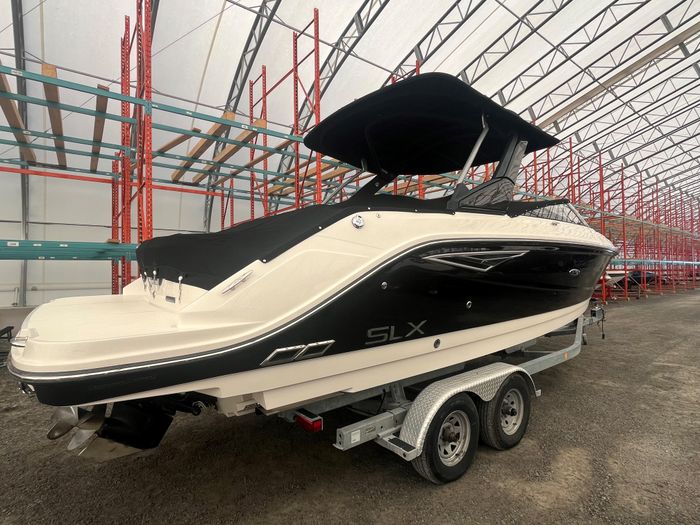 2016 Sea Ray SLX 280 Photo 9 of 25