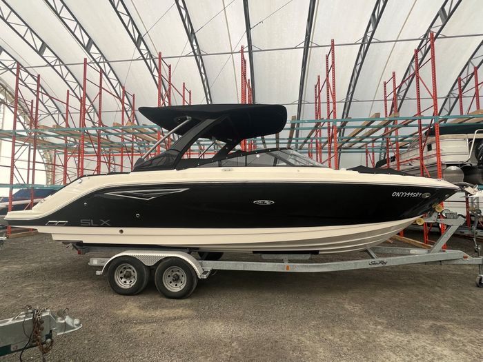 2016 Sea Ray SLX 280 Photo 10 of 25