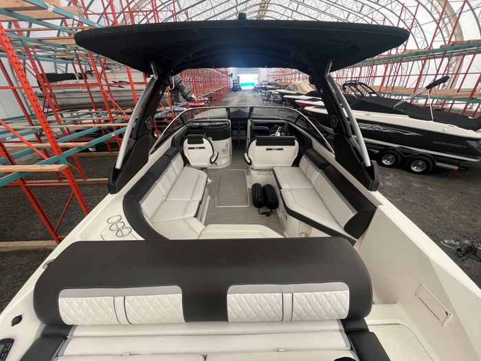 2016 Sea Ray SLX 280 Photo 17 of 25