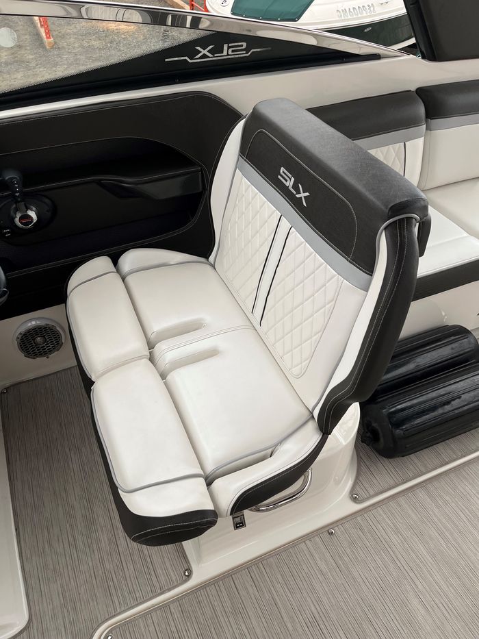 2016 Sea Ray SLX 280 Photo 13 of 25