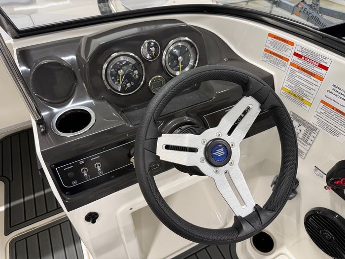 2027 Bayliner VR4OB Photo 4 of 19