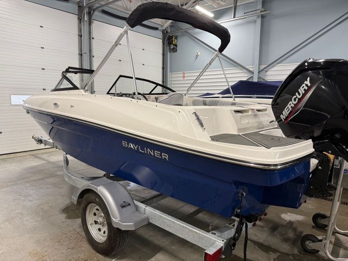 2027 Bayliner VR4OB Photo 2 of 19