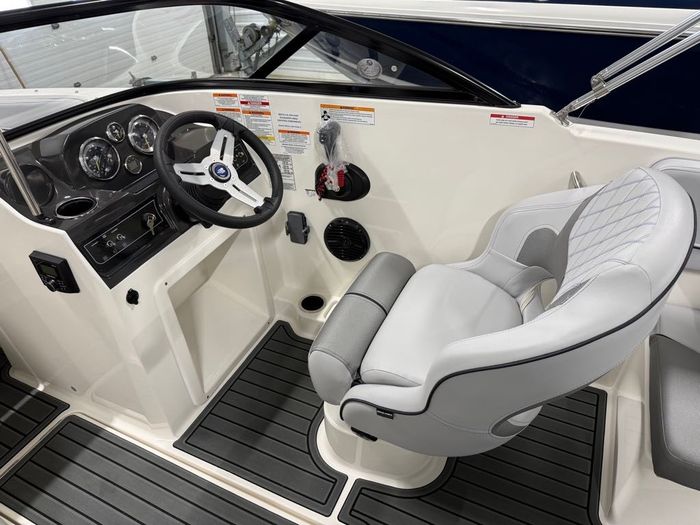 2027 Bayliner VR4OB Photo 3 of 19