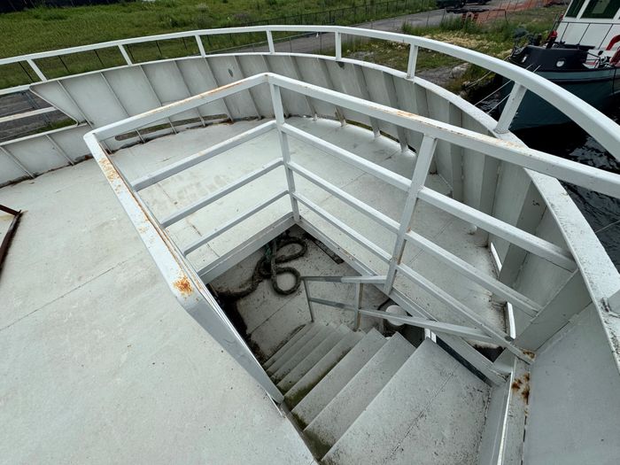2001 Borealis 84' Custom Photo 49 of 49
