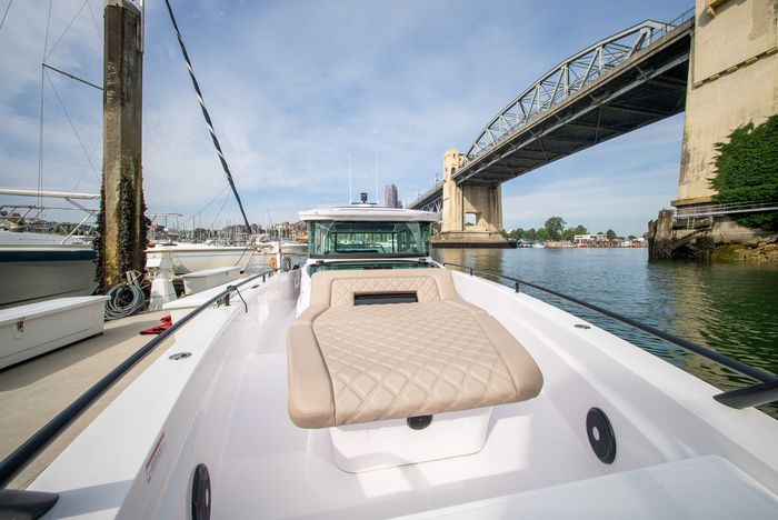2022 Axopar 37 XC Cross Cabin Photo 3 of 41