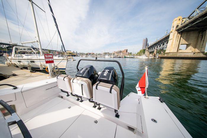2022 Axopar 37 XC Cross Cabin Photo 8 of 41
