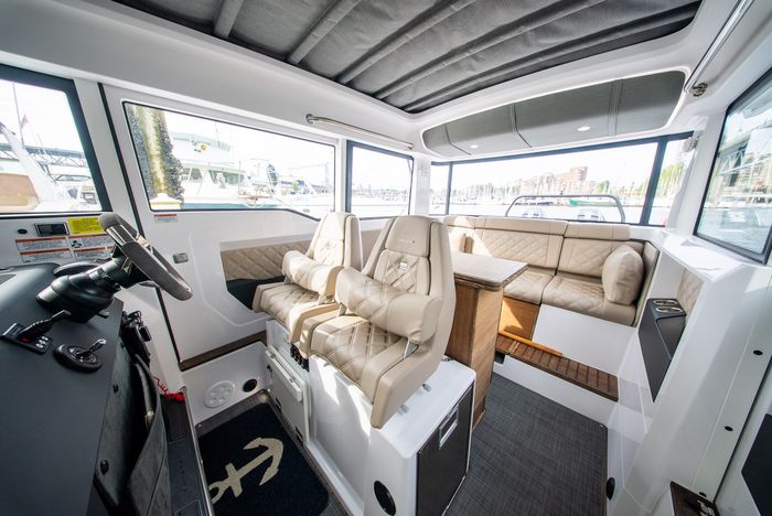2022 Axopar 37 XC Cross Cabin Photo 20 of 41