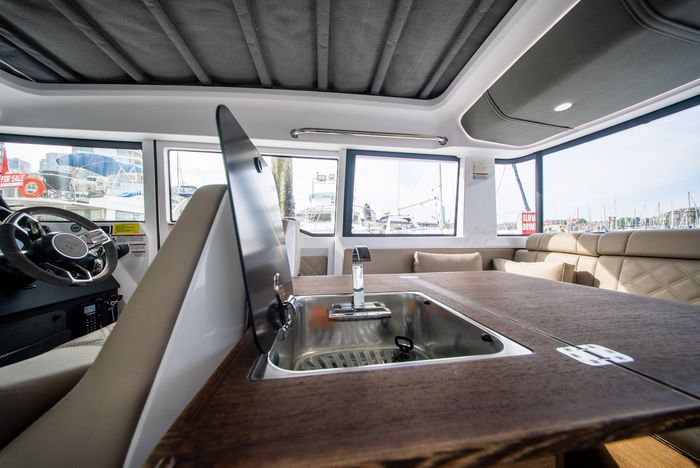 2022 Axopar 37 XC Cross Cabin Photo 28 of 41