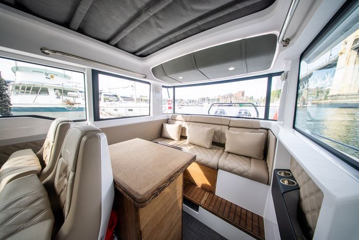 2022 Axopar 37 XC Cross Cabin Photo 30 of 41