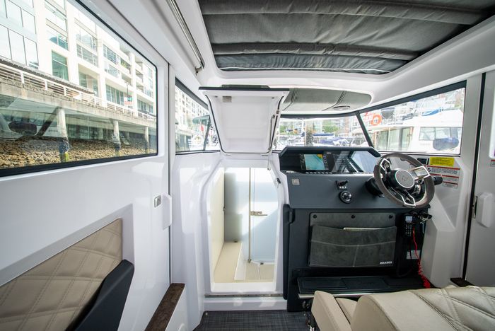 2022 Axopar 37 XC Cross Cabin Photo 34 of 41