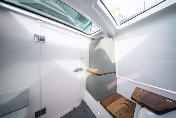 2022 Axopar 37 XC Cross Cabin Photo 39 of 41