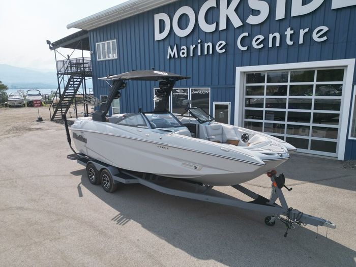 2019 Malibu M235 Photo 1 of 40