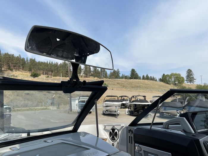 2019 Malibu M235 Photo 29 of 40