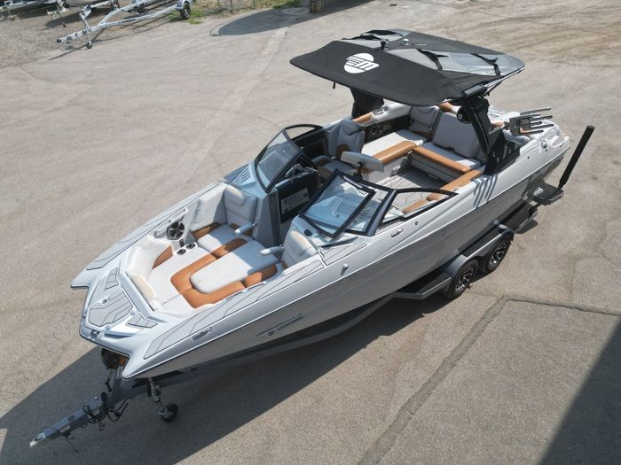 2019 Malibu M235 Photo 6 of 40