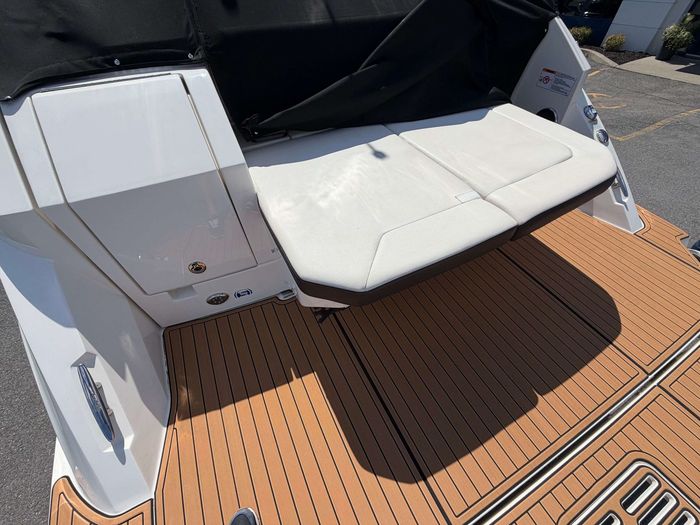2019 Sea Ray DA320 Photo 8 sur 19