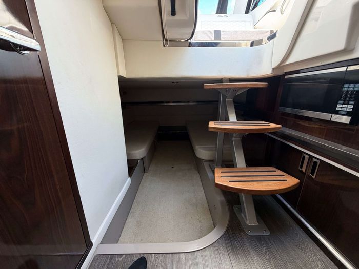 2019 Sea Ray DA320 Photo 12 sur 19