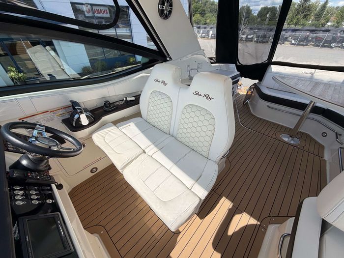 2019 Sea Ray DA320 Photo 18 sur 19