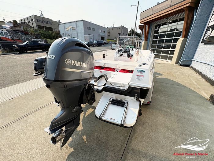 2021 Campion Explorer EX-16 Center Console Photo 20 of 25