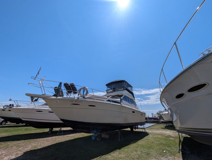 1982 Sea Ray 360 SRV Photo 3 of 17