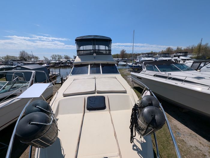 1982 Sea Ray 360 SRV Photo 2 of 17