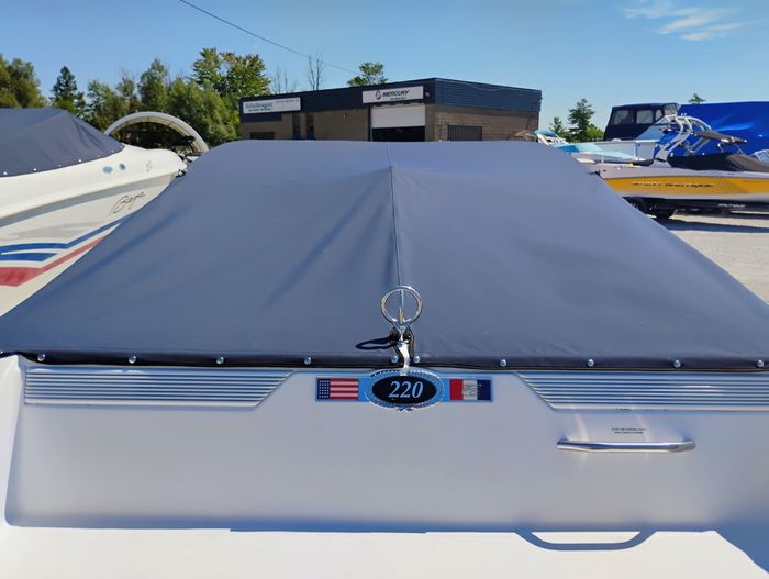 1998 Cobalt 220/BR Photo 1 of 11