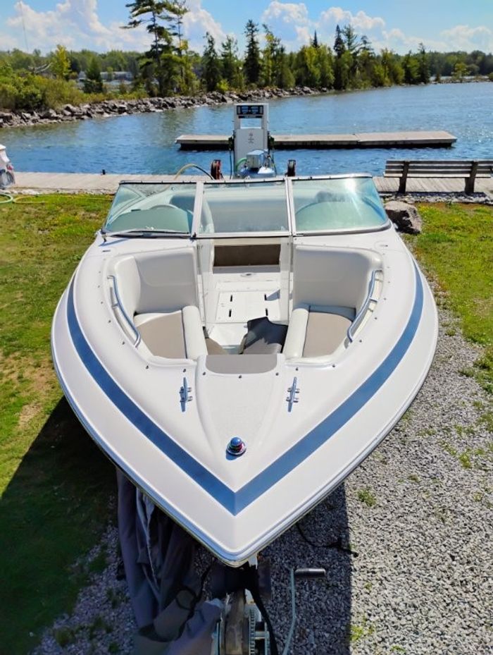 1998 Cobalt 220/BR Photo 6 of 11