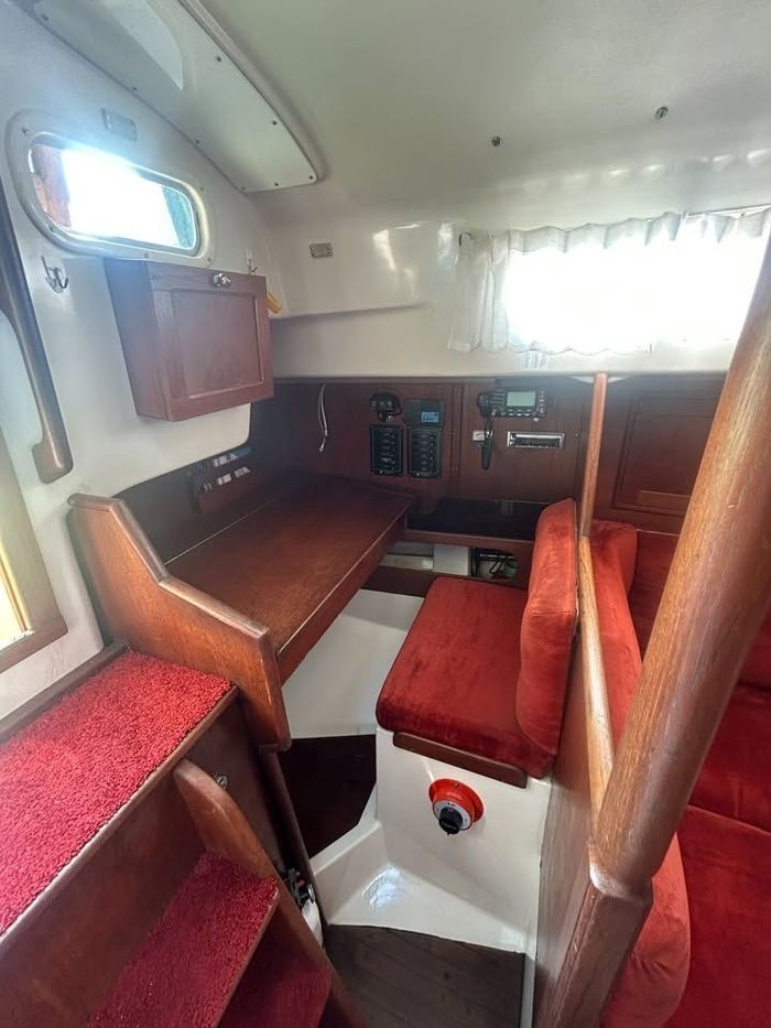 1980 Ontario Yachts Ontario 32' Photo 6 of 10