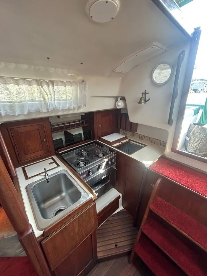 1980 Ontario Yachts Ontario 32' Photo 5 of 10