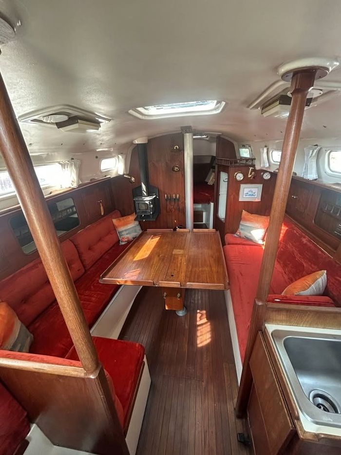 1980 Ontario Yachts Ontario 32' Photo 4 of 10