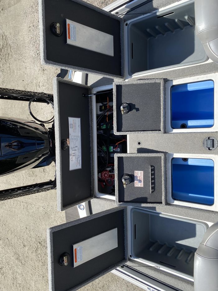 2023 Nitro Z19 Photo 3 of 32