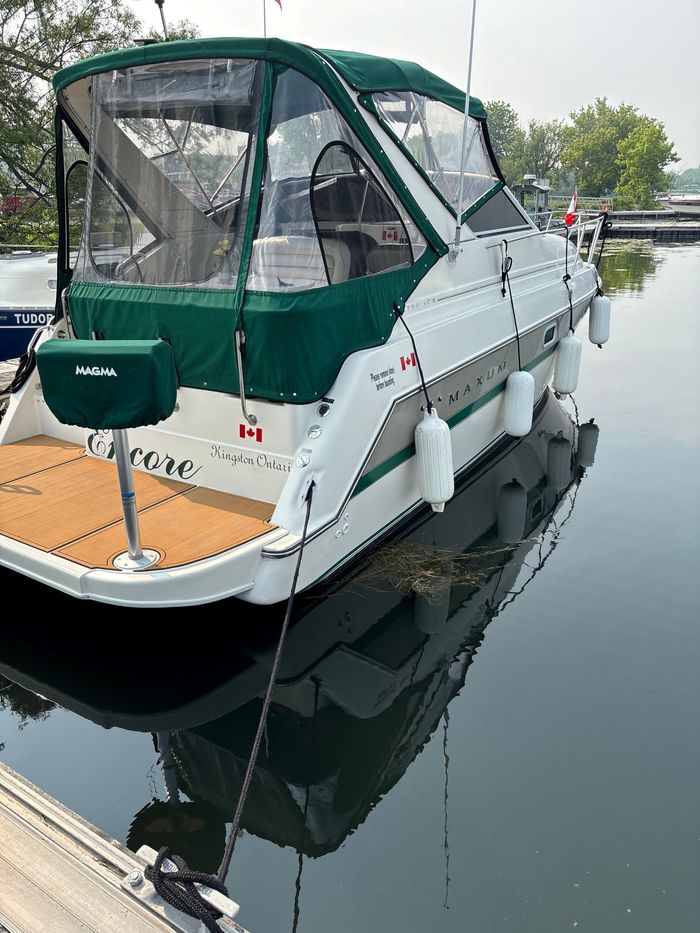 1995 Maxum 2700SCR Photo 1 of 27