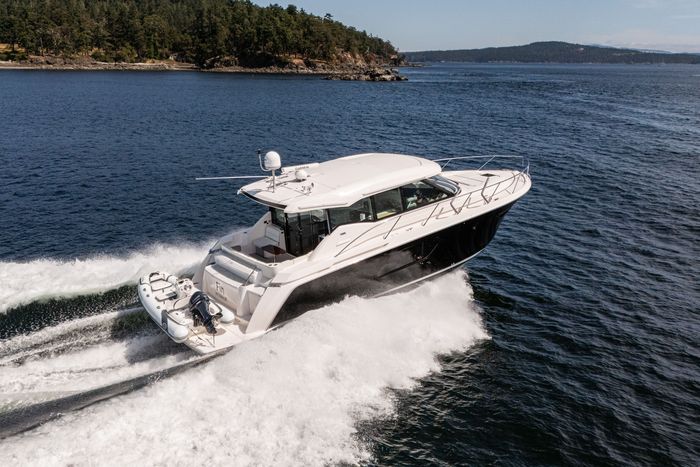 2019 Tiara C49 Photo 3 of 107
