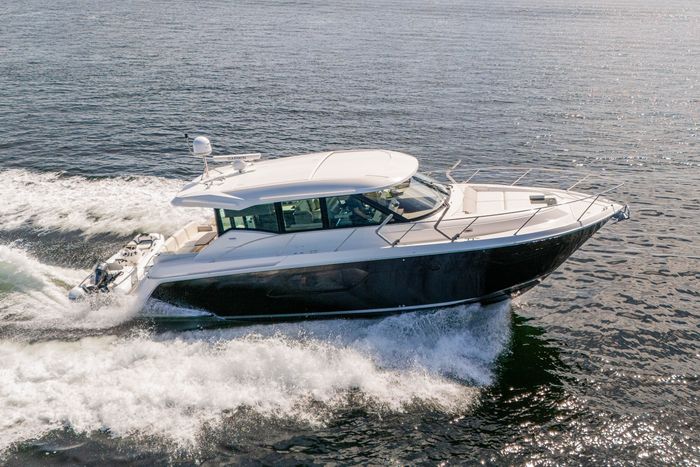 2019 Tiara C49 Photo 6 of 107