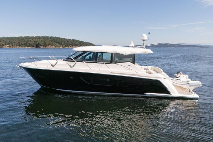 2019 Tiara C49 Photo 7 of 107