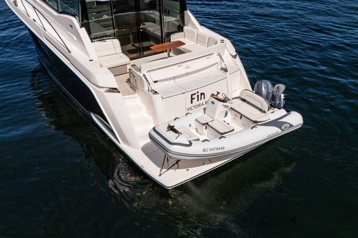2019 Tiara C49 Photo 14 of 107