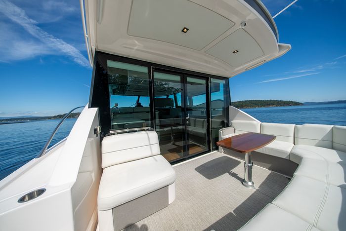 2019 Tiara C49 Photo 25 of 107
