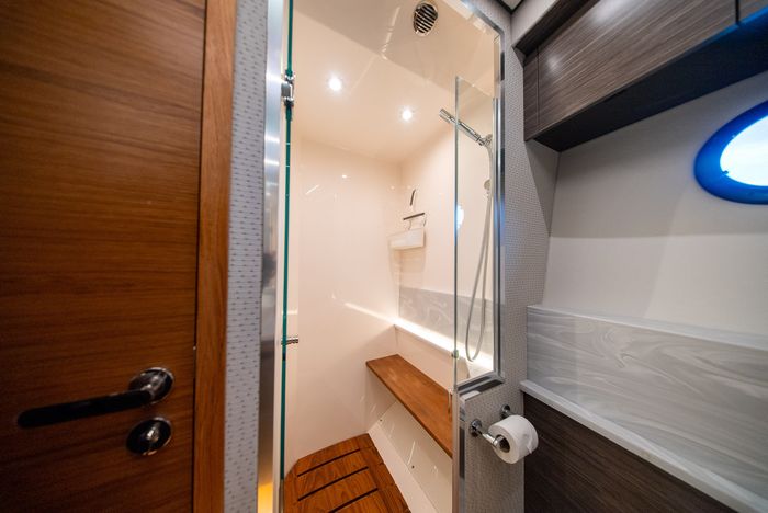 2019 Tiara C49 Photo 82 of 107