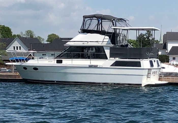 1988 Cooper Yacht Prowler 10M Sundeck Photo 1 of 20