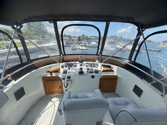 1988 Cooper Yacht Prowler 10M Sundeck Photo 6 of 20