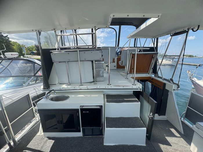 1988 Cooper Yacht Prowler 10M Sundeck Photo 7 of 20