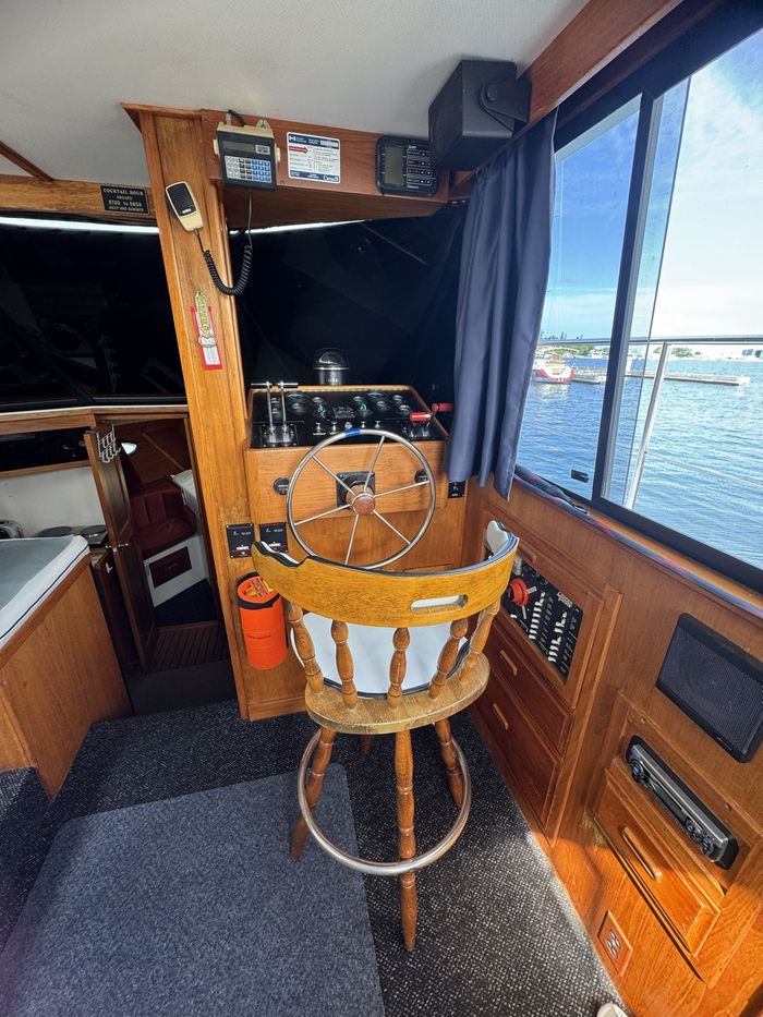 1988 Cooper Yacht Prowler 10M Sundeck Photo 10 of 20