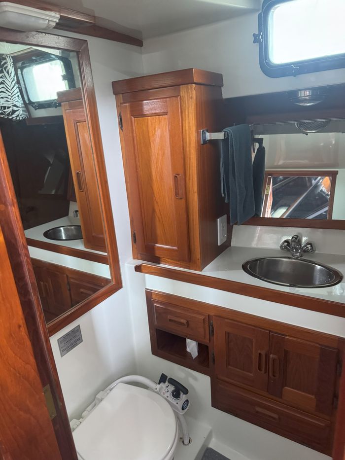 1988 Cooper Yacht Prowler 10M Sundeck Photo 17 of 20