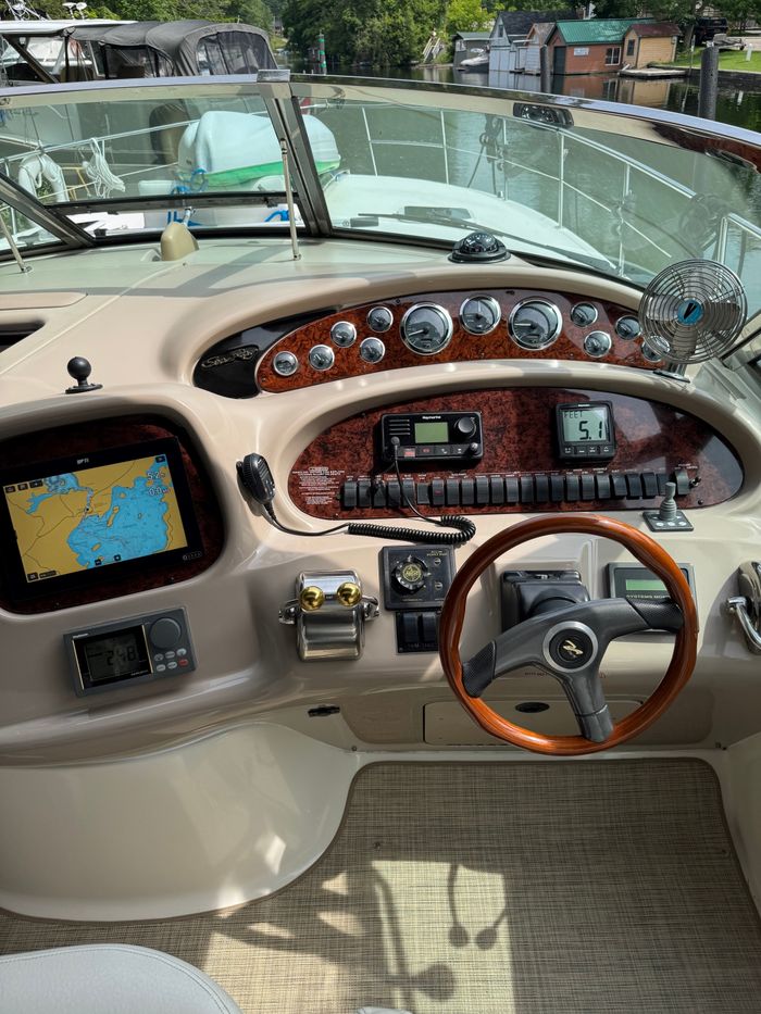 2000 Sea Ray 380 Sundancer Photo 3 of 16