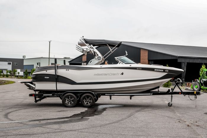 2021 Mastercraft X24 Photo 5 sur 42