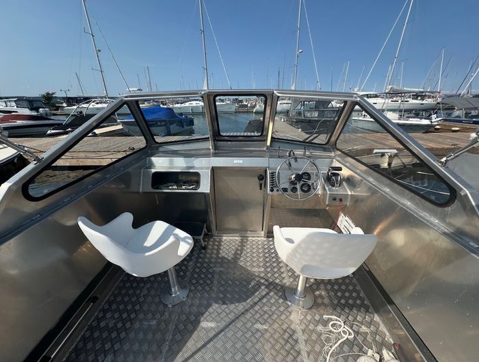 2021 Stanley 24 Raised Deck Photo 6 of 6