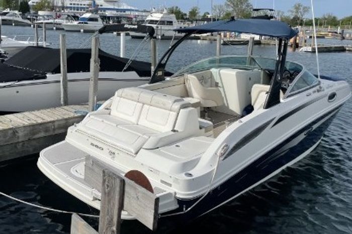 2012 Sea Ray 260 Sundeck Photo 2 of 68