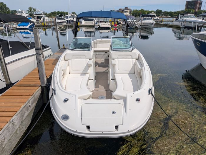 2012 Sea Ray 260 Sundeck Photo 6 of 68